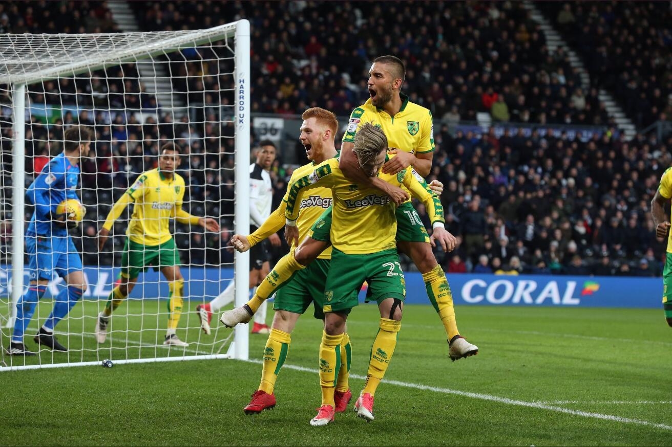 包含博尔顿客场小胜，雄鹿稳居积分榜榜首的词条