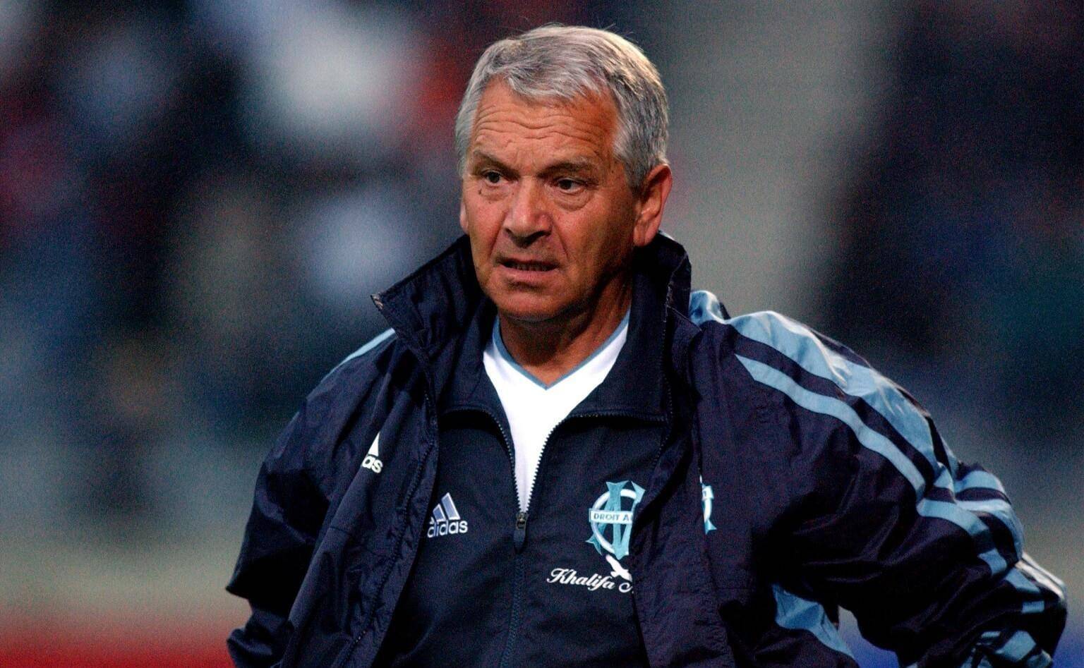 包含荷兰传奇教头离世：恩斯特哈佛伦辞世，足坛悲痛的词条